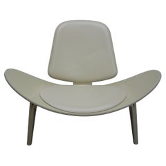 Iconic 20th Century Hans Wegner Lacquer and Leather Shell Chair