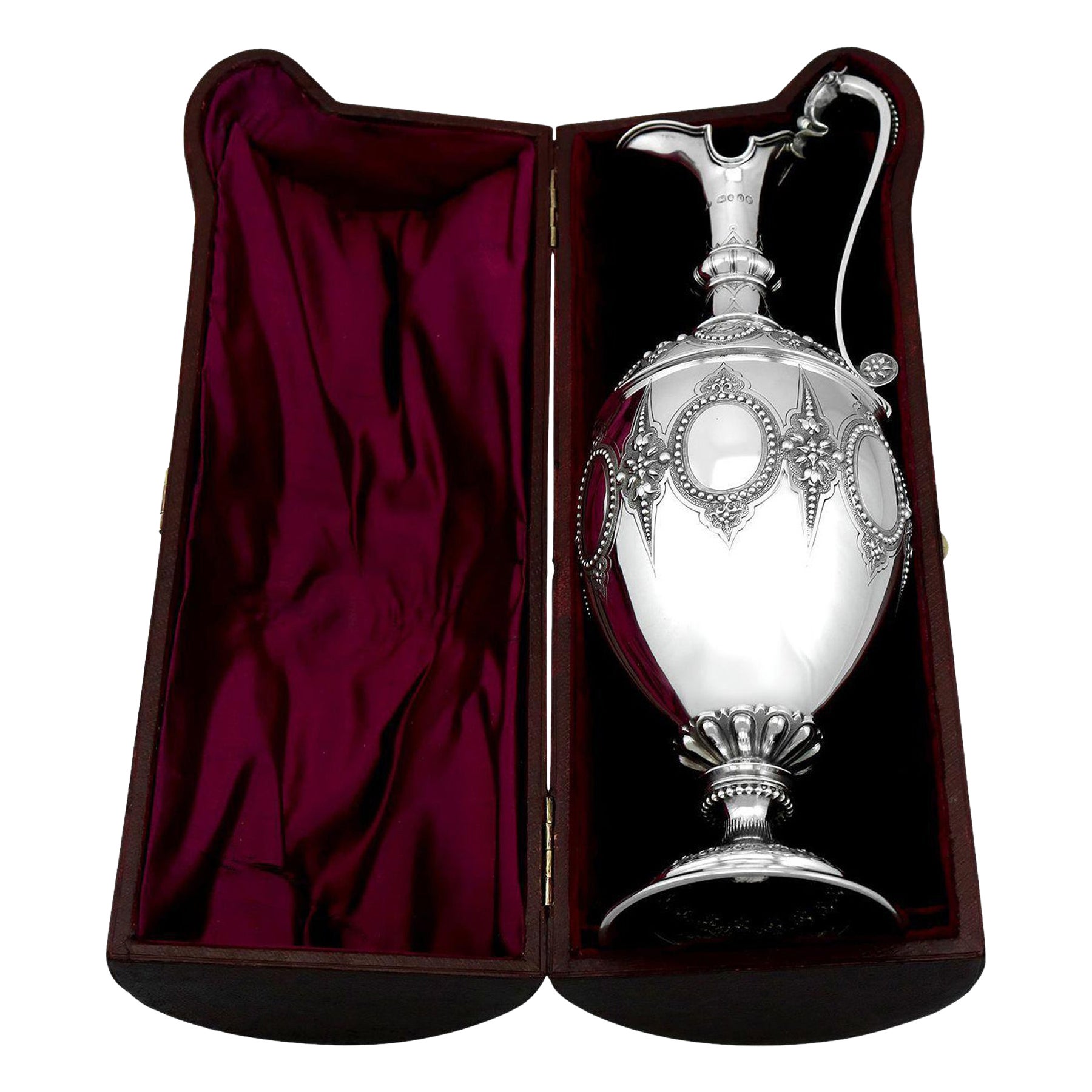 Antigua jarra victoriana de plata de ley para vino y agua (1869)