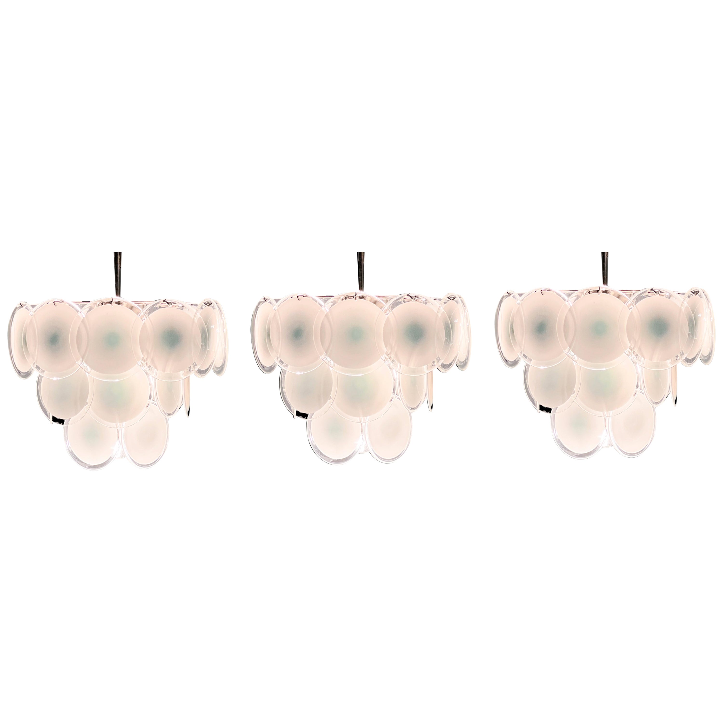 Trio-Scheiben-Kronleuchter aus weißem Muranoglas von Vistosi
