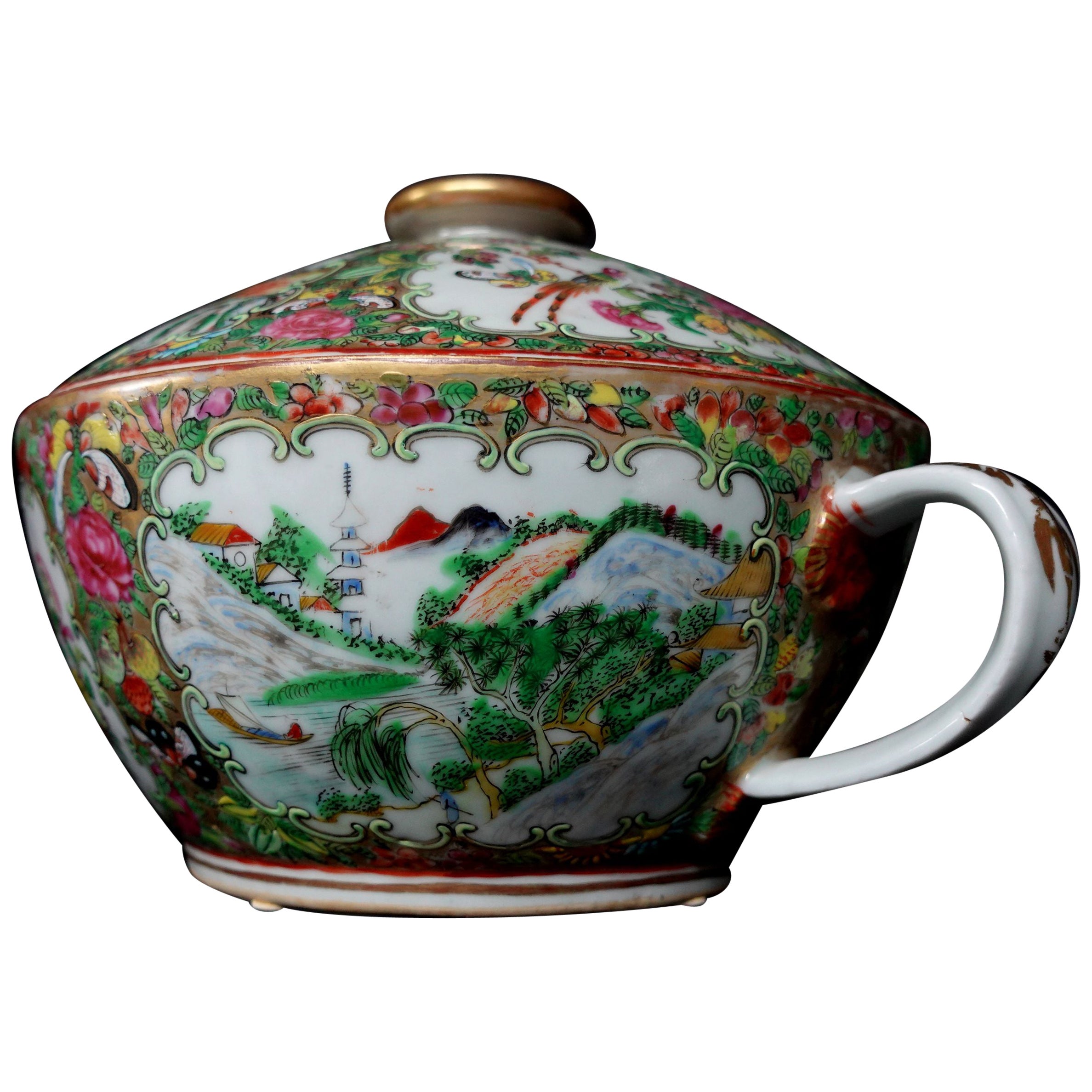 Chinesische Deckelschale mit Rosenmedaillon und Exportdeckel aus dem 19. Jahrhundert