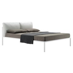 Zanotta Queen Size Nyx Bed in White Fabric with White Painted Steel Frame