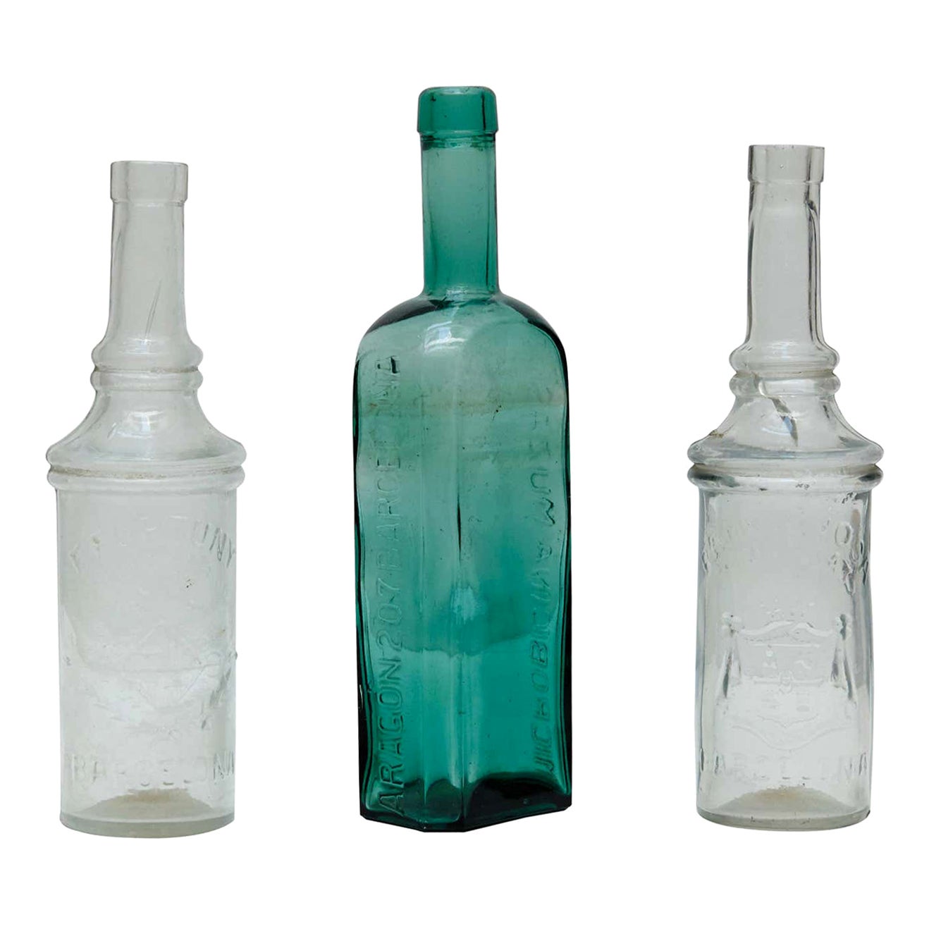 Ensemble de bouteilles de verre de pharmacie de Barcelone, vers 1920