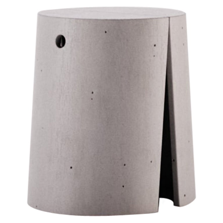 Tabouret en béton Varco du 21e siècle conçu par Ernesto Messineo pour Forma&Cemento