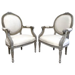 Paire de fauteuils ouverts vintage de style Louis XVI français