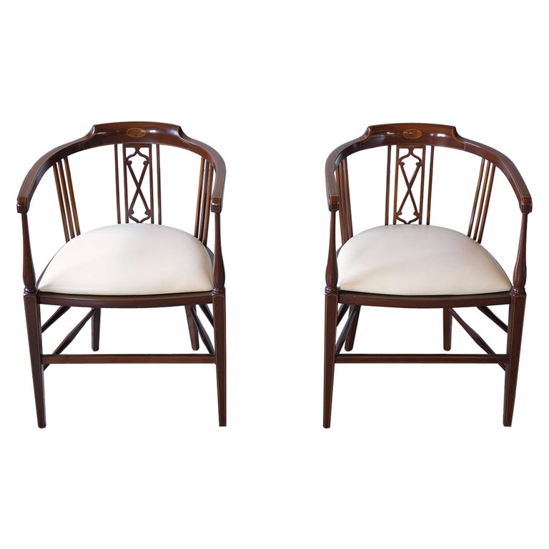 Pair of Antique White Leather Armchairs For Sale at 1stDibs