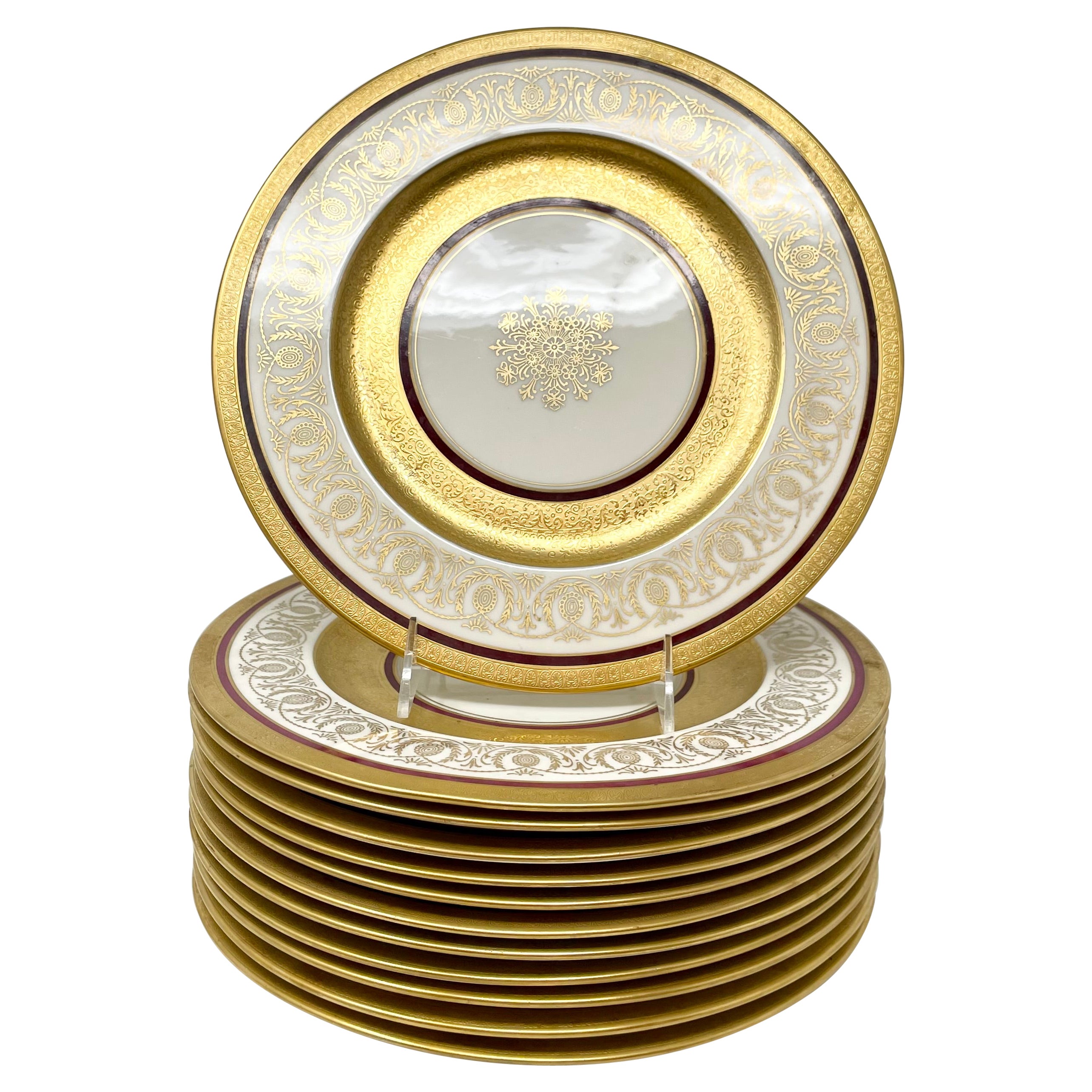 Lot de 12 assiettes plates anciennes en porcelaine bavaroise 