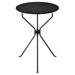 Mesa plegable Zanotta Cumano en acabado negro con tablero de acero