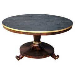 Grande table centrale à plateau basculant de style Régence anglaise