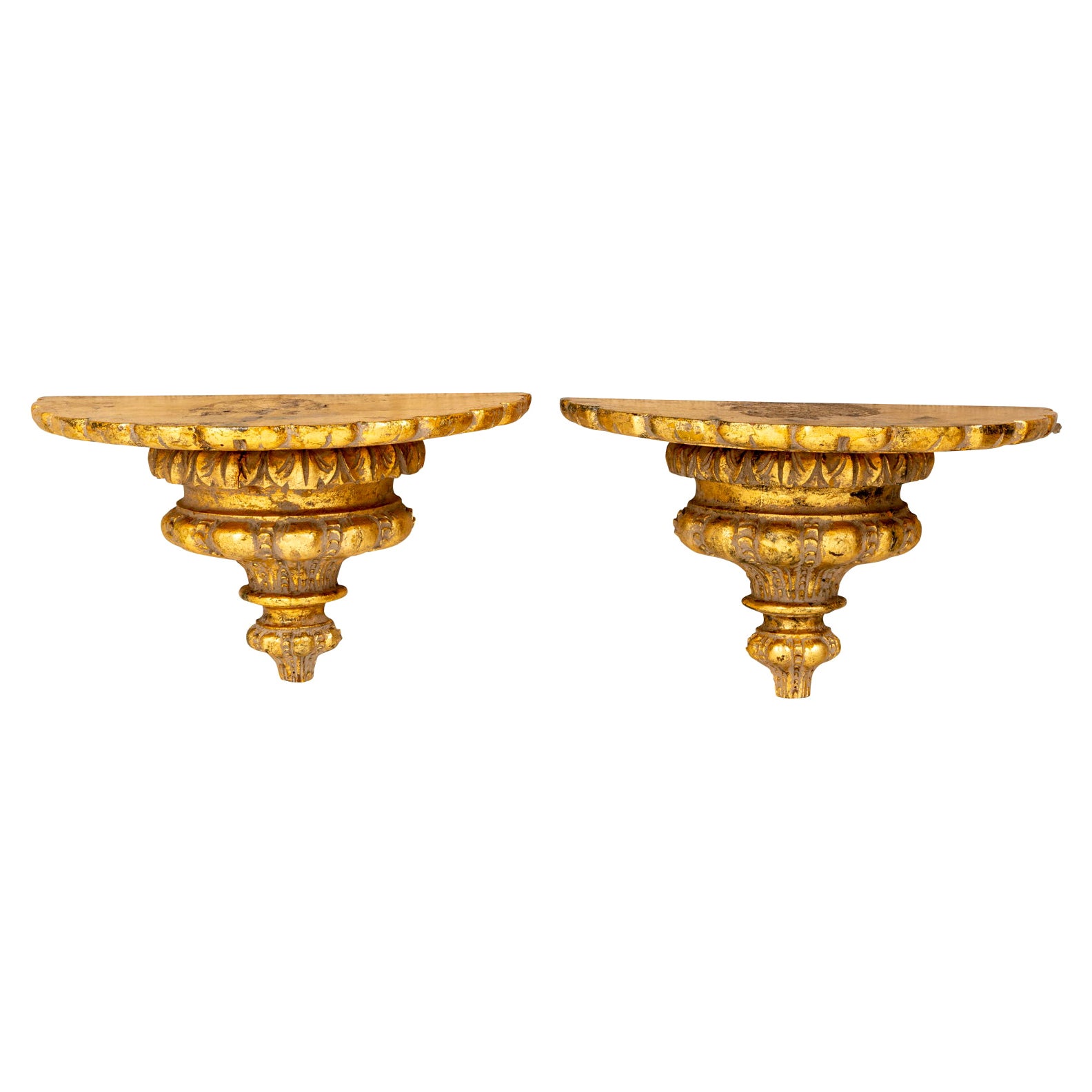 Carved and Giltwood Finished Wall Brackets For Sale at 1stDibs