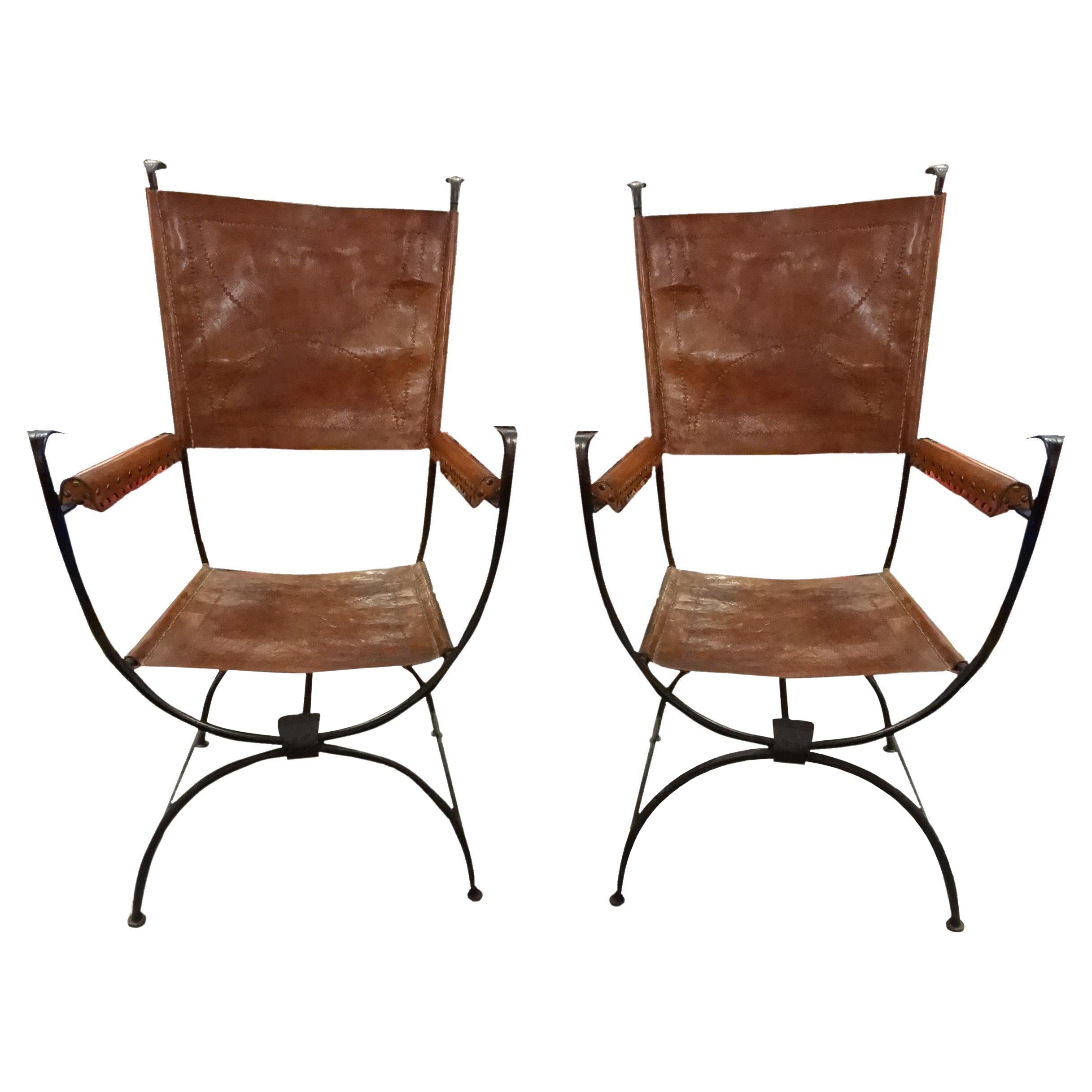 Paire de fauteuils en cuir et en fer, 1935 en vente
