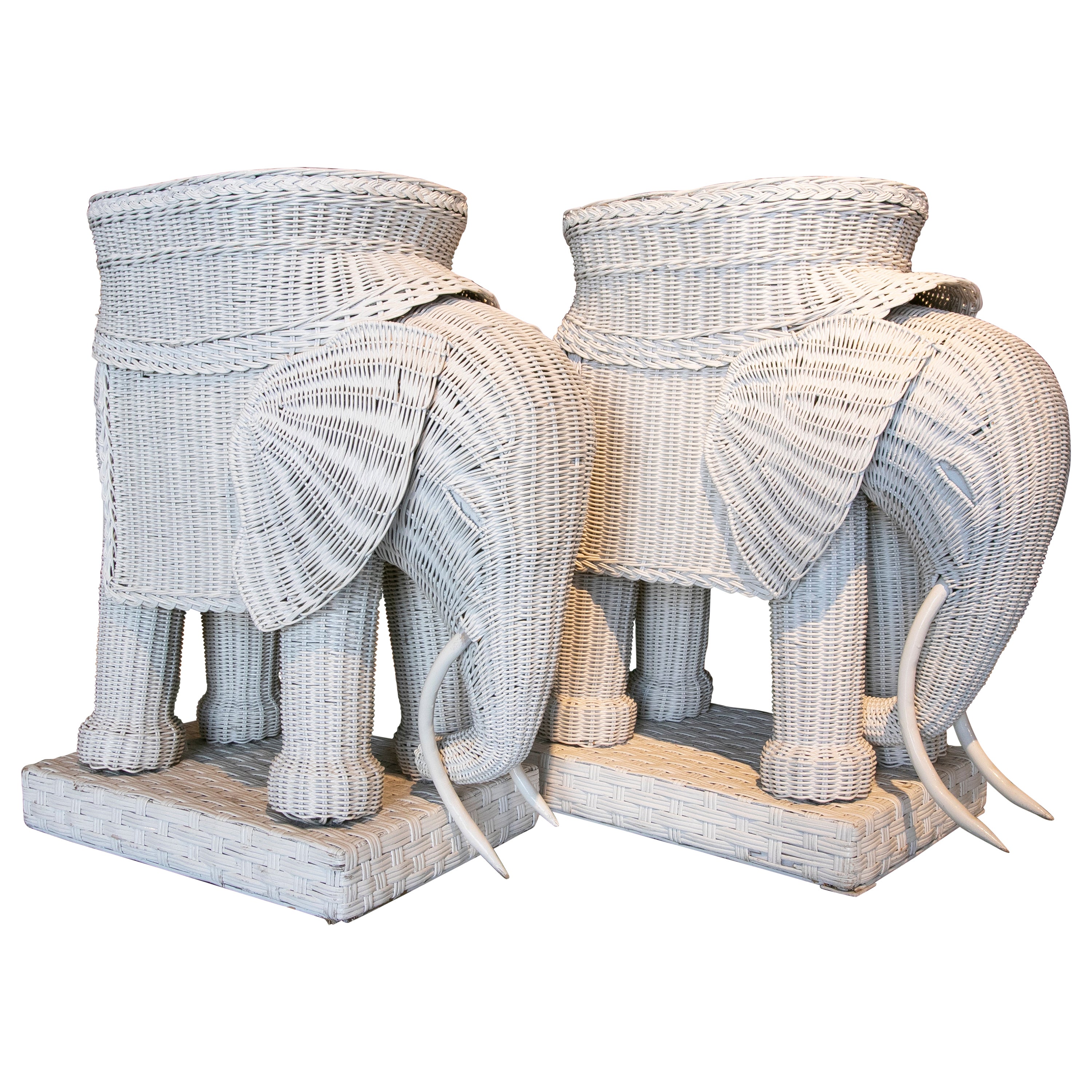 1970s Pair of Wicker Tables in the Shape of Elephants and Painted in White