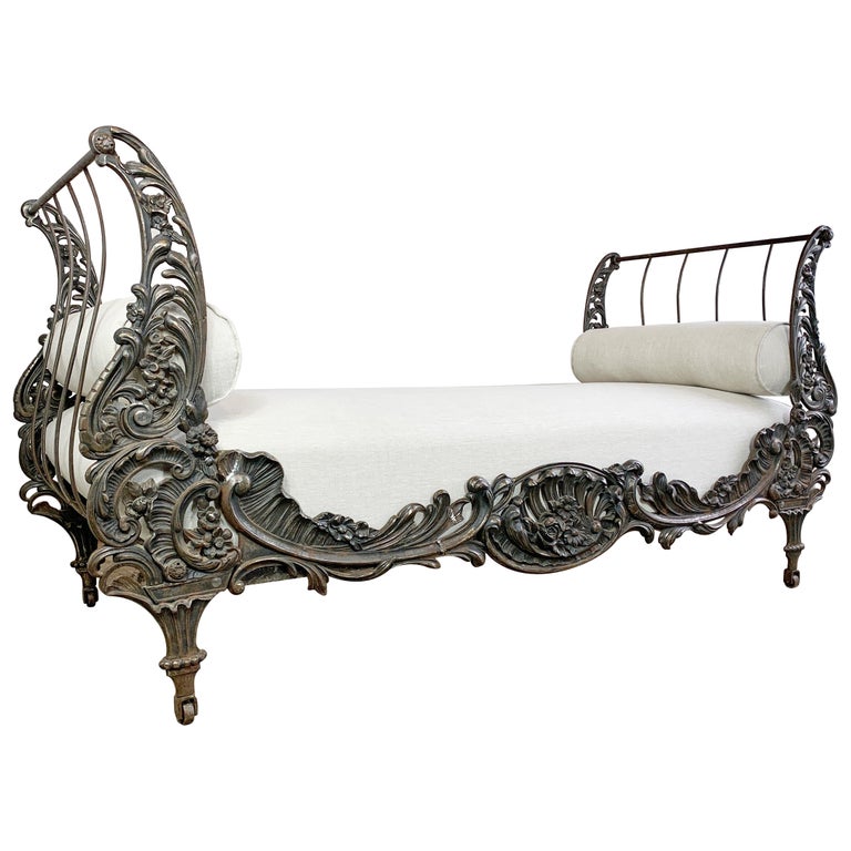 Stunning 19th Century Art Nouveau Cast Iron French Daybed For Sale at