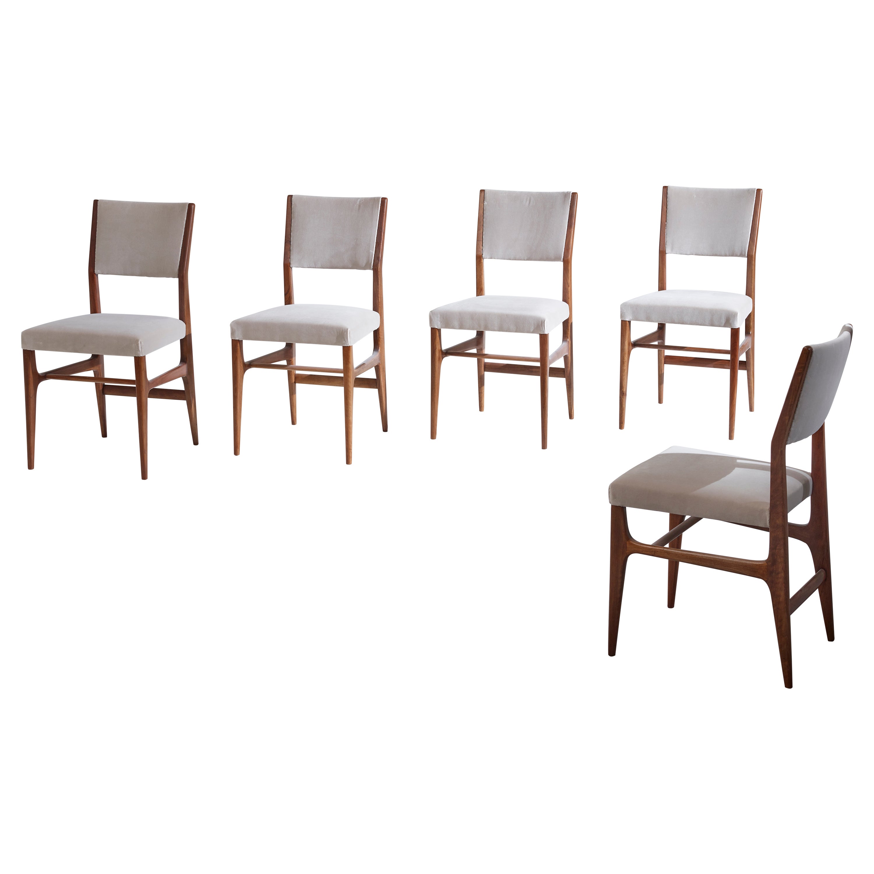 Gio Ponti - Ensemble de cinq chaises de salle à manger modèle 602 en noyer et velours pour Cassina 1950