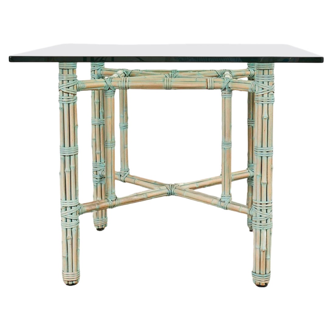 Table de salle à manger carrée en bambou et rotin organique moderne McGuire
