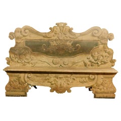 Arcón antiguo de madera lacada y pintada del siglo XVIII Italia