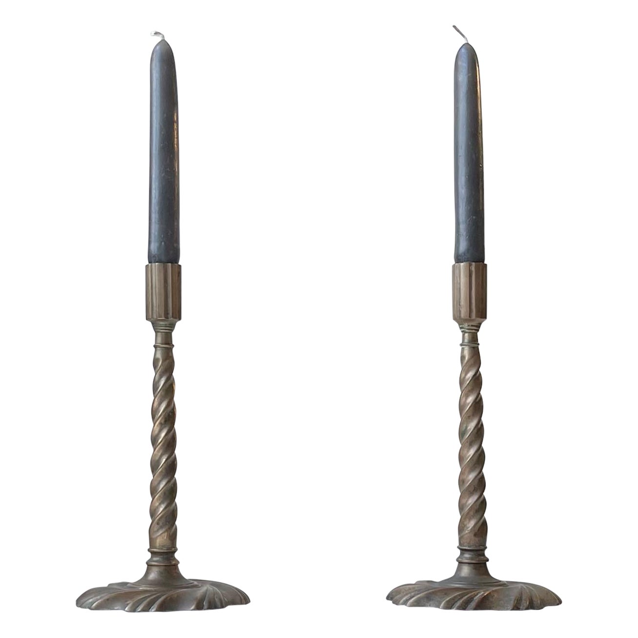 Candelieri gotici a colonna ritorta in bronzo, XIX secolo, Set di 2
