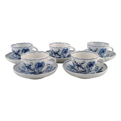 Five Meissen Blue Onion Coffee Cups with Saucers in Hand-Painted Porcelain