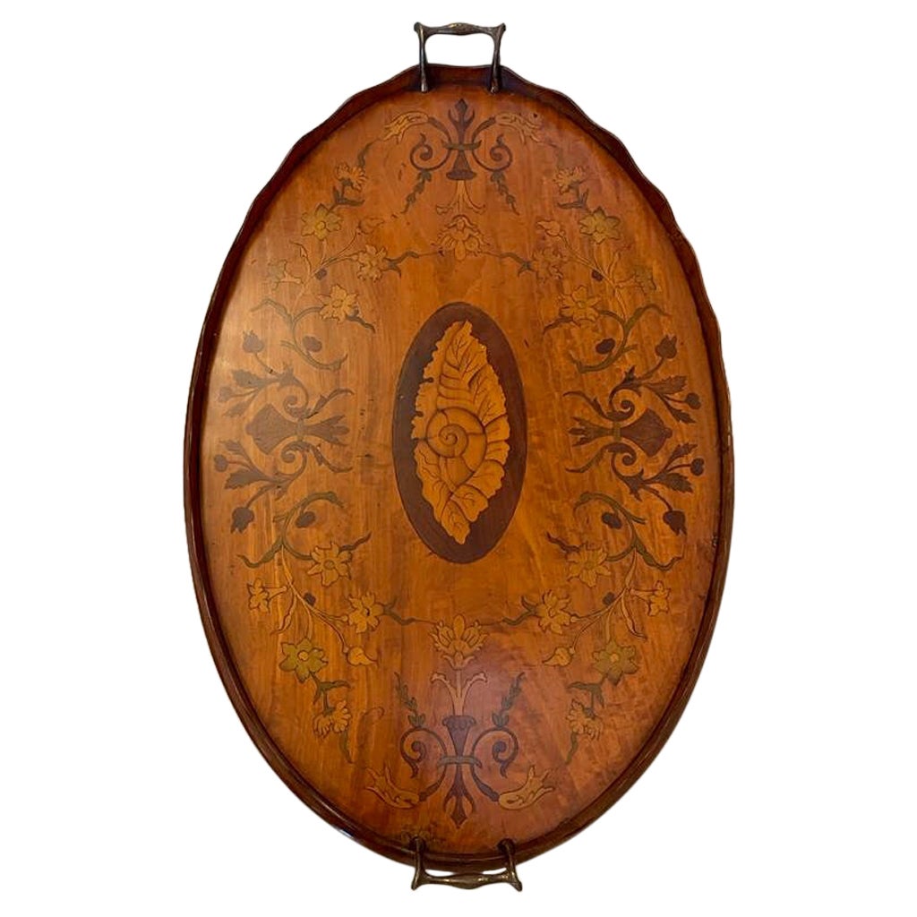 Antikes ovales Tablett mit Intarsien aus Seidenholz in viktorianischer Qualität