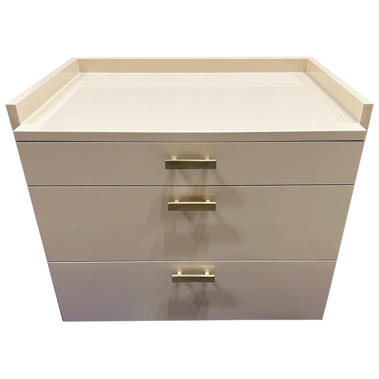 Pair of Custom Fabricated Cream Lacquered Bedside Tables For Sale