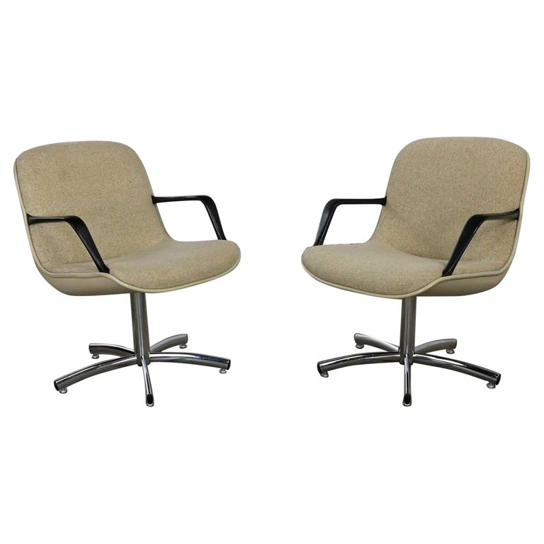 Modern Steelcase #451 5 Prong Chrome Base Office Chairs Style Charles Pollock Pr For Sale