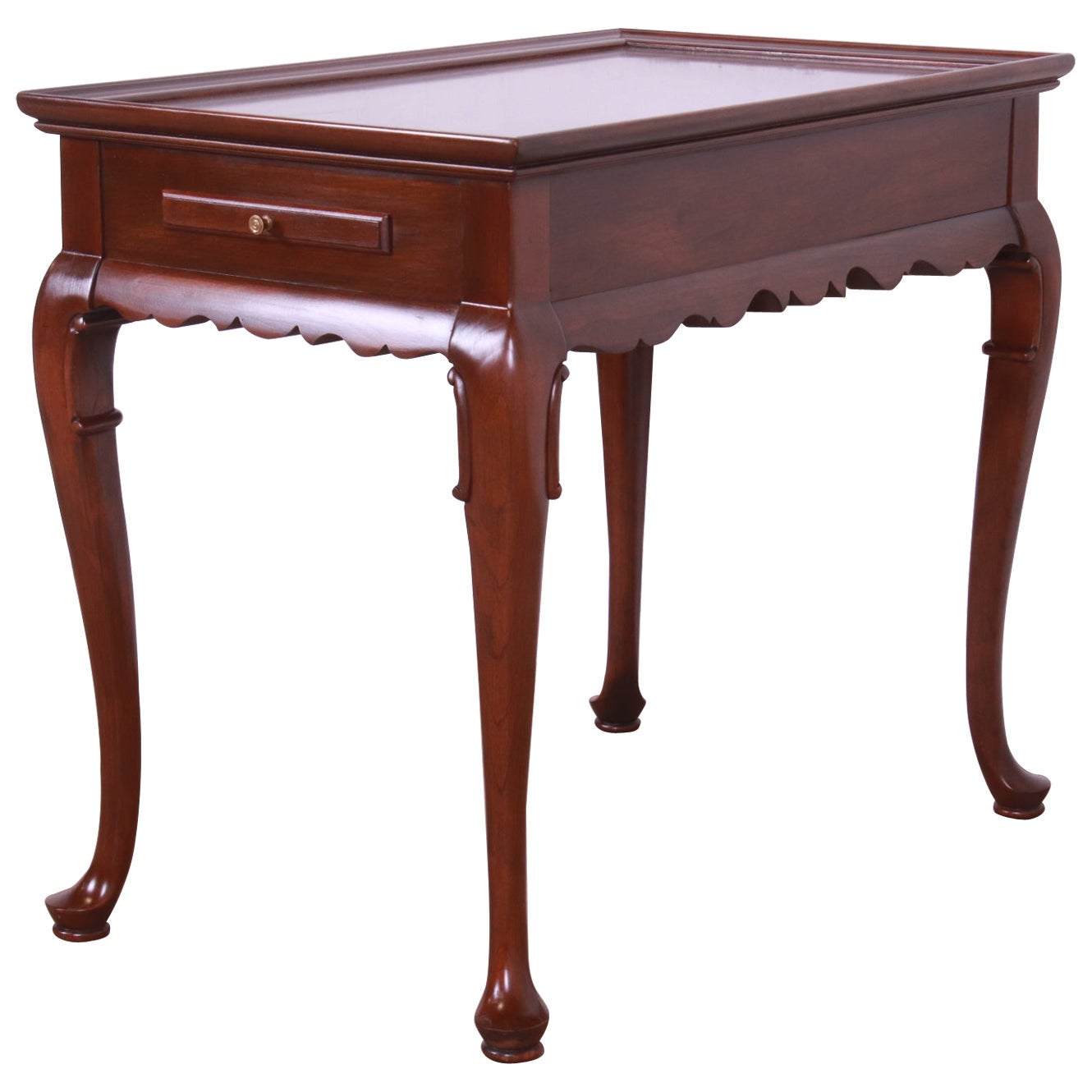 Ethan Allen Queen Anne Cherry Wood Tea Table or Occasional Side Table