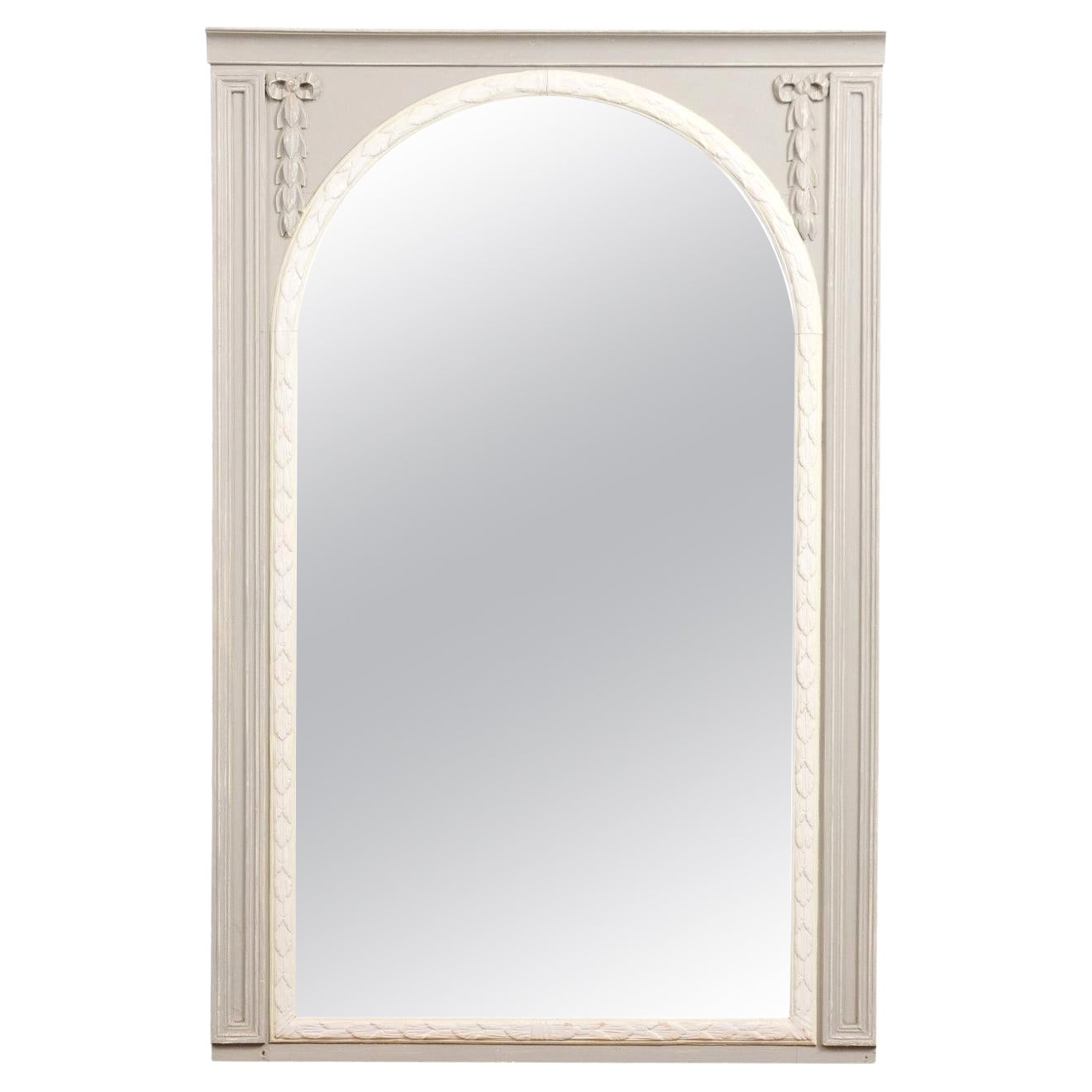 French 1900s Painted Trumeau Mirror with Carved Foliage and Arched Molding For Sale