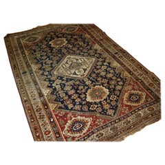 Antique Single Medallion Qashqai Rug