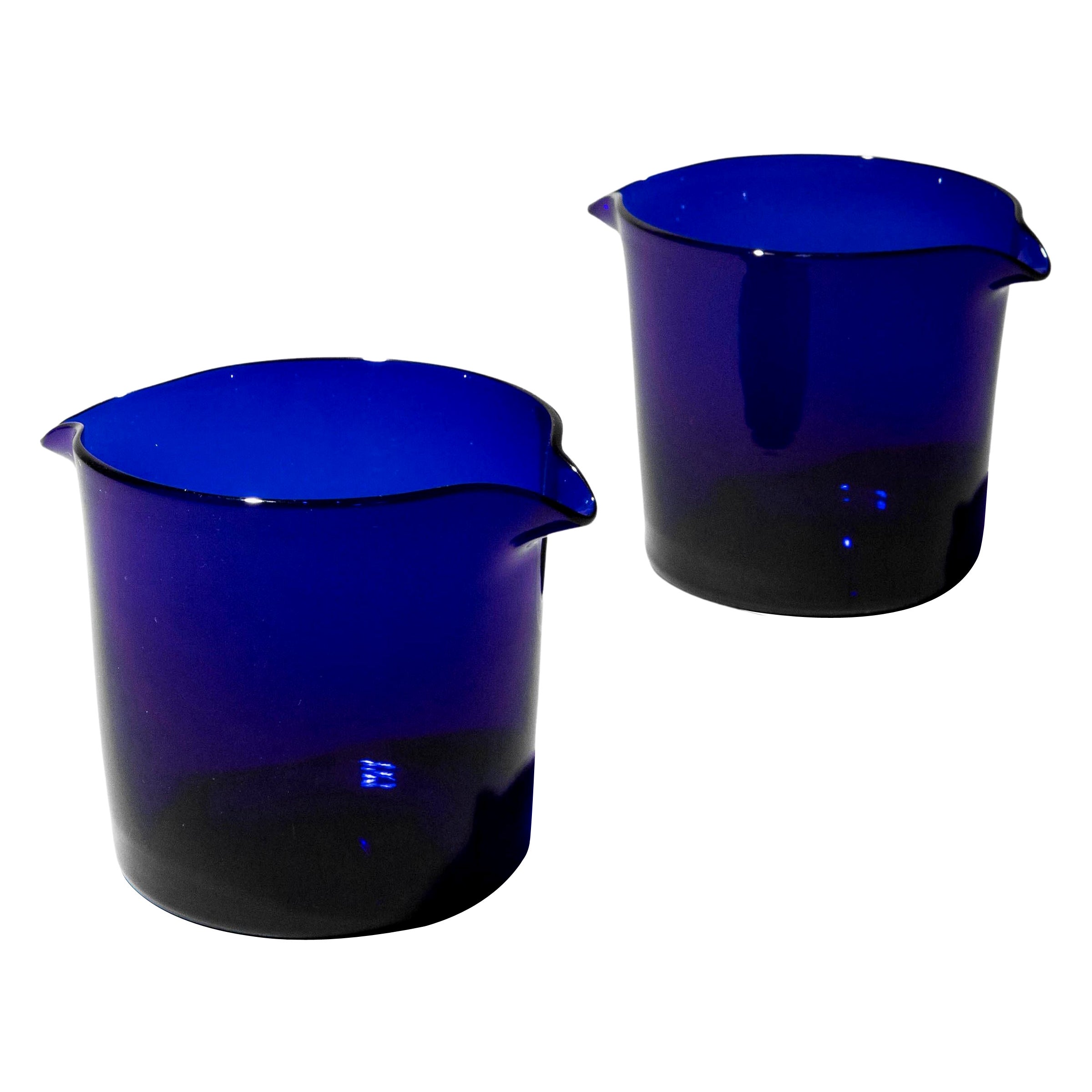 Paire de coupes ou de vases en verre bleu Bristol de la Régence
