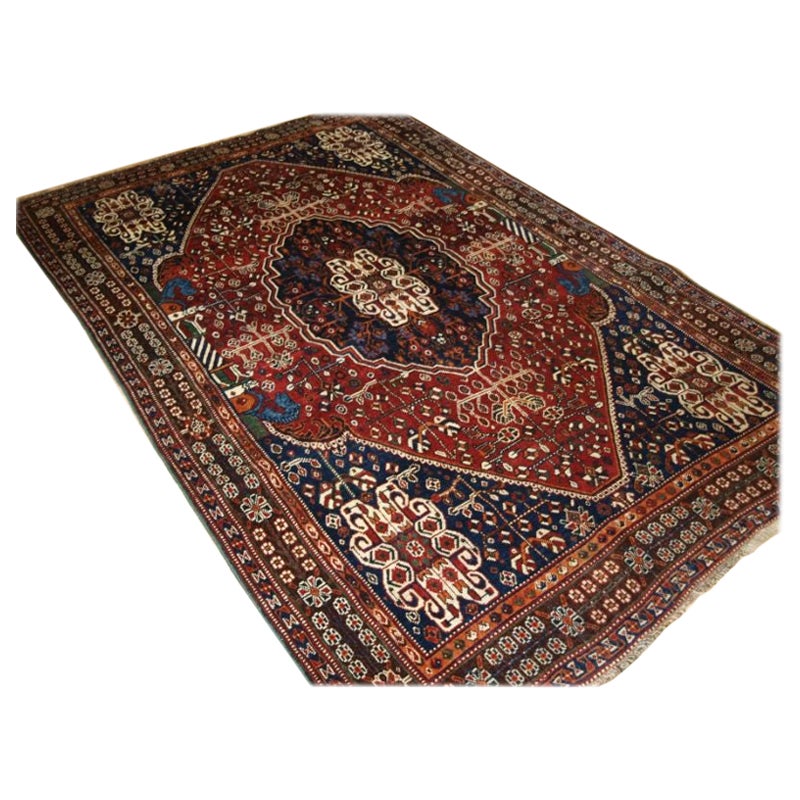 Antique Qashqai Rug with Classic Medallion Design and Superb Colour For Sale