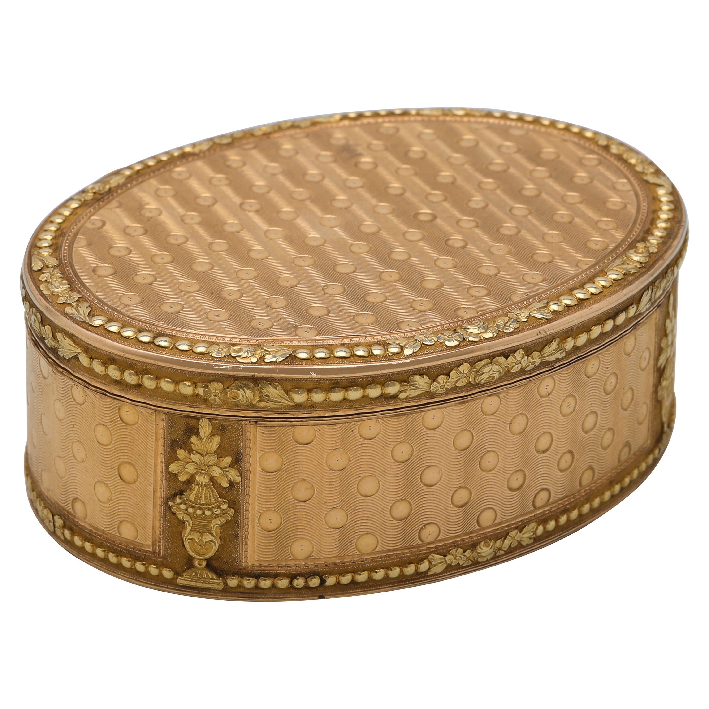 Circa 1790 - Stunning 2 Colour 18ct Gold Snuff Box - Les Fréres Souchay of Hanau