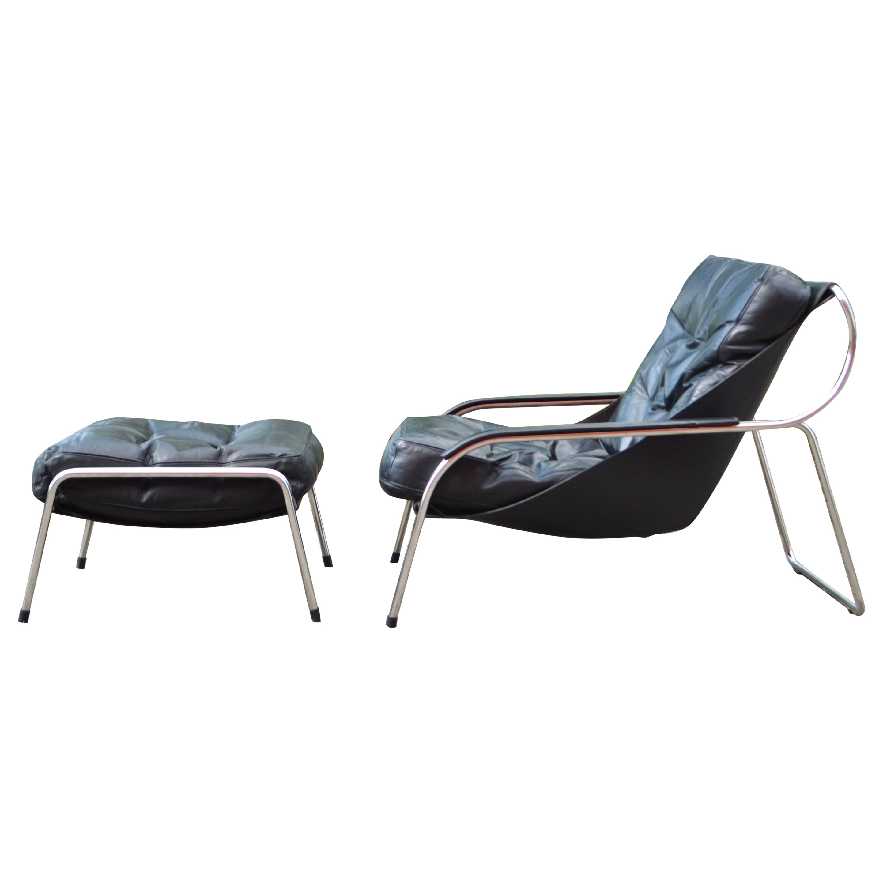Zanotta Leather Lounge Chair Model Maggiolina Design 1947 by Marco Zanuso