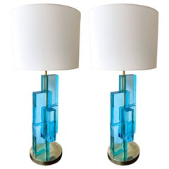 Paire de lampes contemporaines en verre de Murano bleu lagon cubique et laiton, Italie
