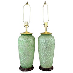 Ein Paar beträchtliche Phoenix-Lampen aus strukturiertem Glas in grünem Schildpatt