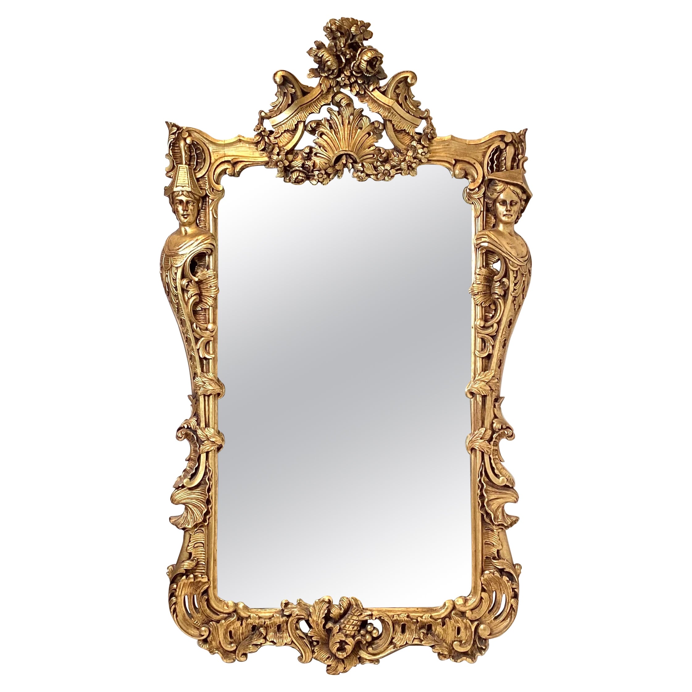 Grand miroir orné en noyer doré de style néo-Renaissance