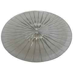 Gran plato redondo de cristal tallado con diseño de estallido de sol de los años 60