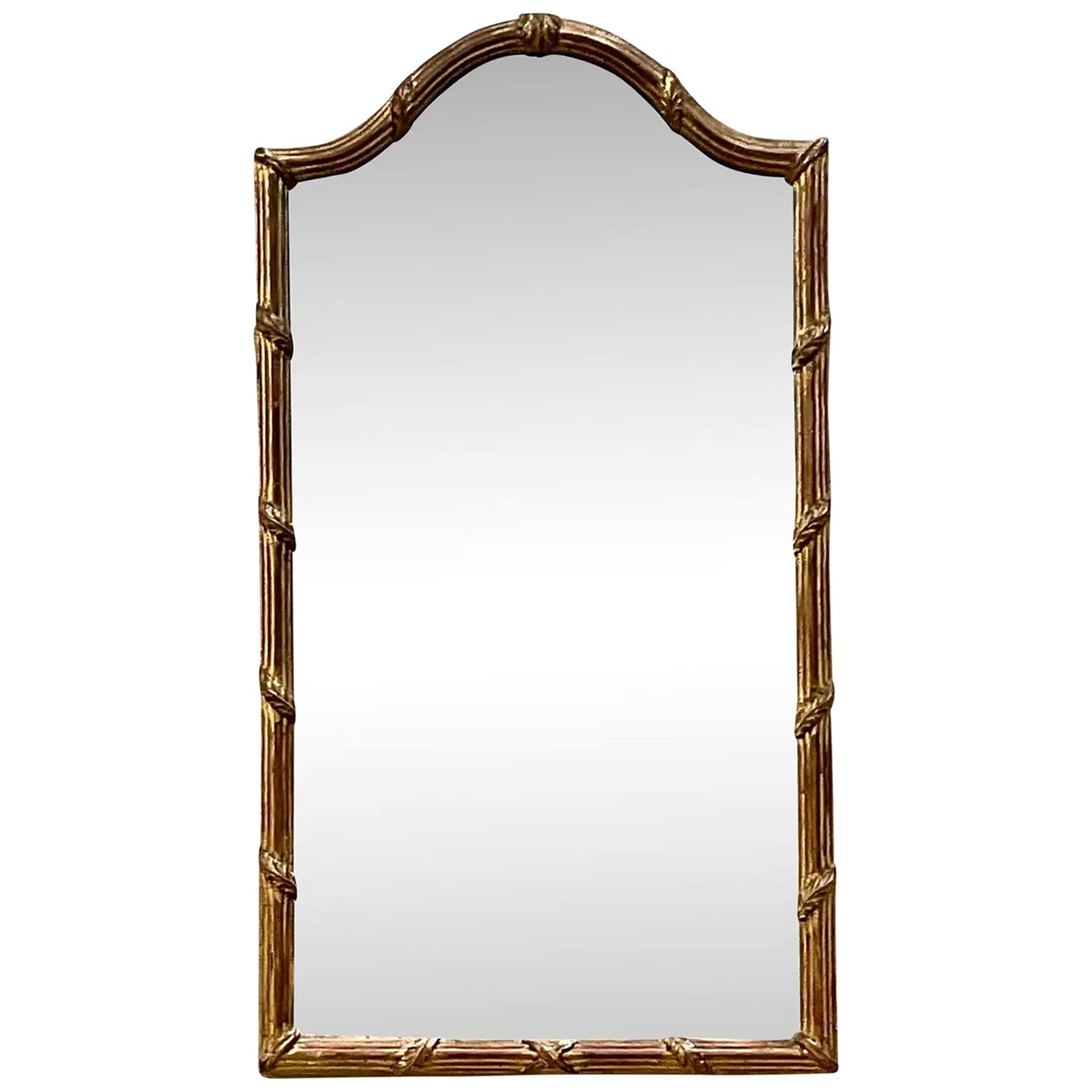 Vintage Regency Gilt Antiqued Wall Mirror (miroir mural doré et antique)