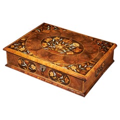 17th Century William and Mary Floral Marquetry Olive Oyster Lace Box, circa 1680