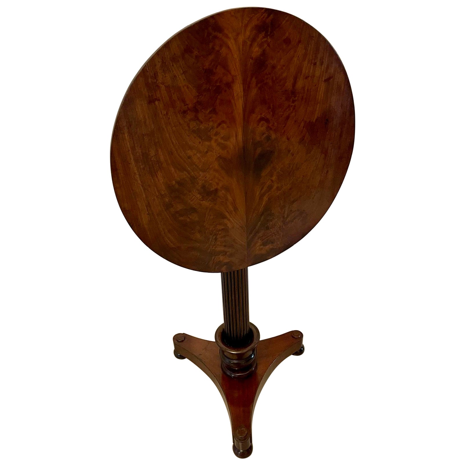 Fine Quality Antique Victorian Figured Mahogany Lamp Table For Sale