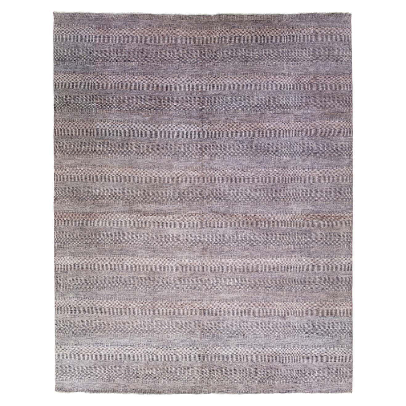 Modern Savannah Handmade Geometric Pattern Gray Wool Rug For Sale at ...