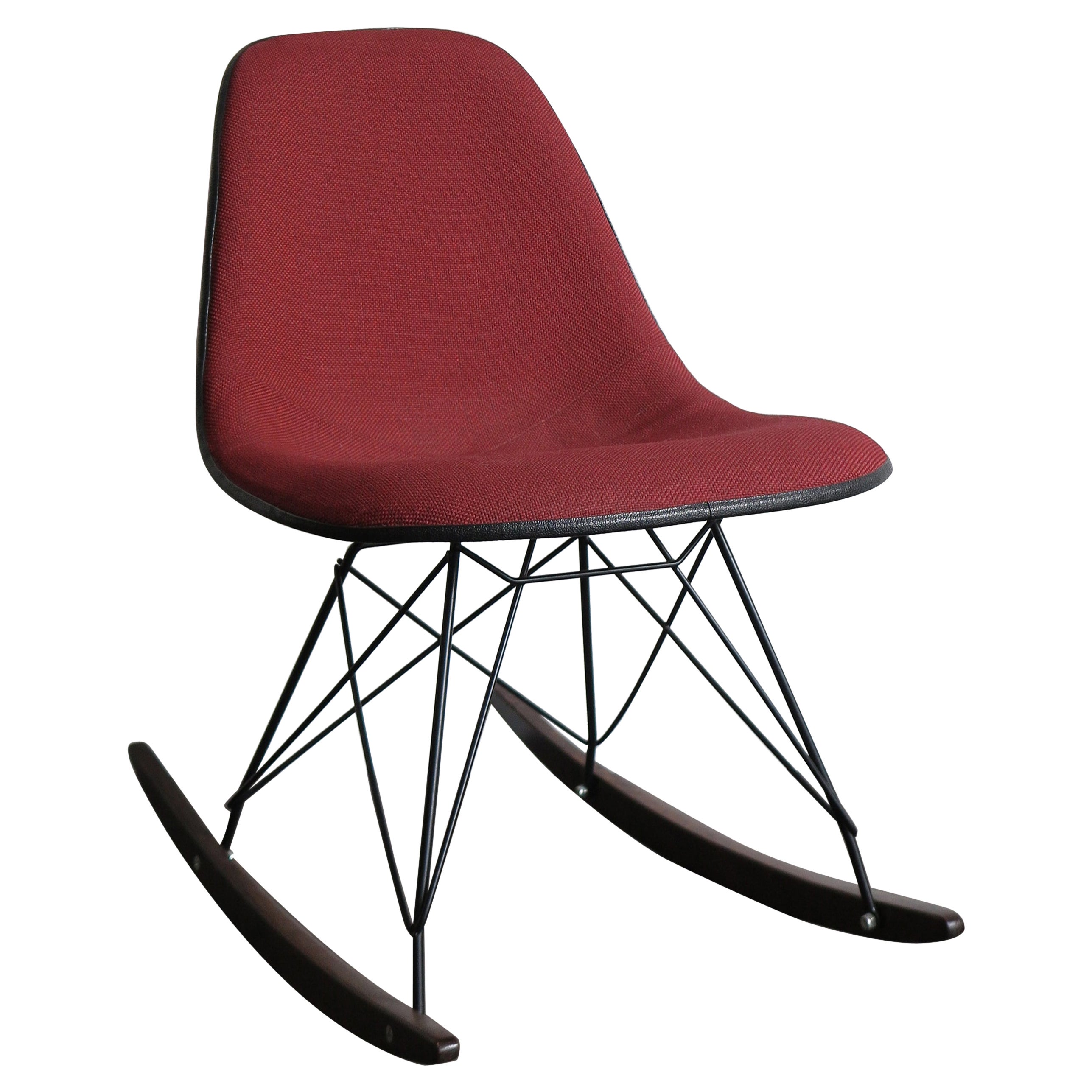 Charles &amp;amp; Ray Eames für Herman Millerr Schaukelstuhl aus der Mitte des Jahrhunderts 1960er Jahre