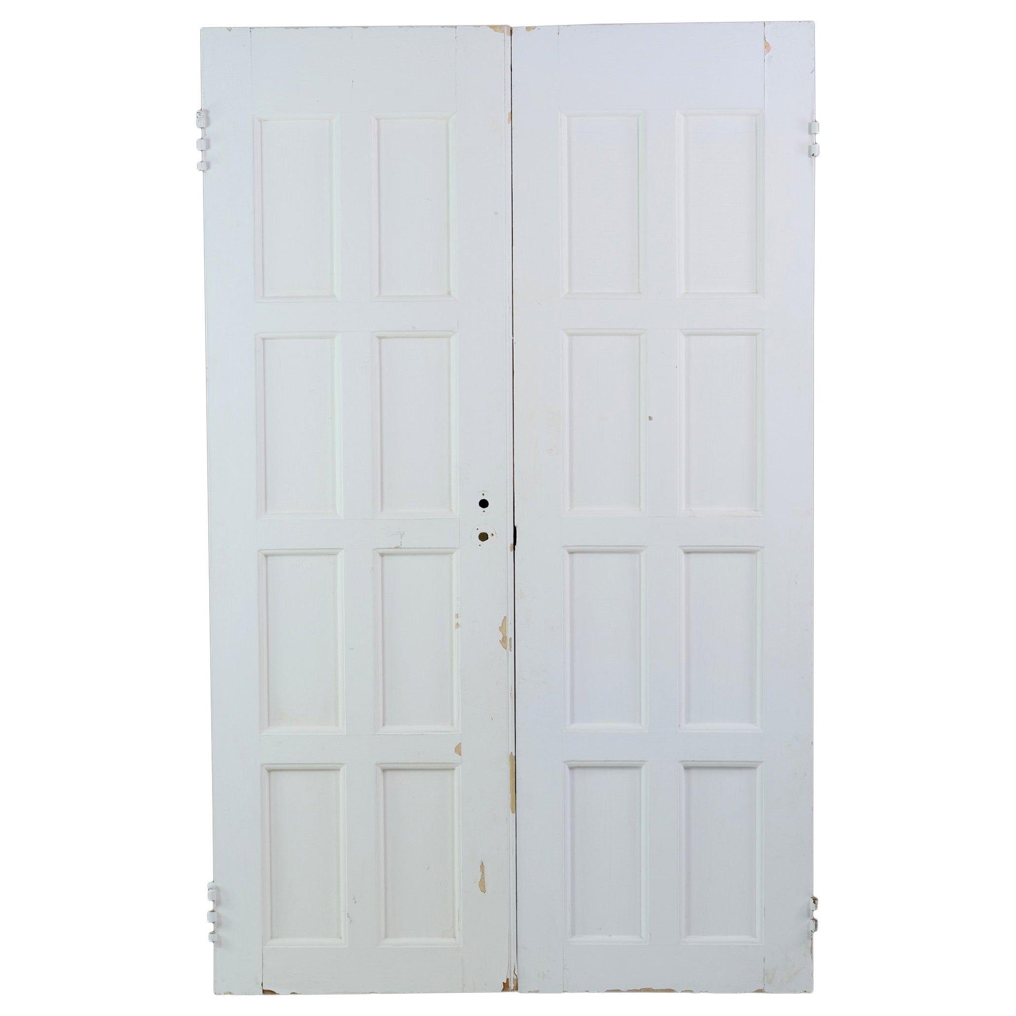 Ensemble de 8 portes en bois anciennes avec panneaux verticaux et panneaux blancs peints