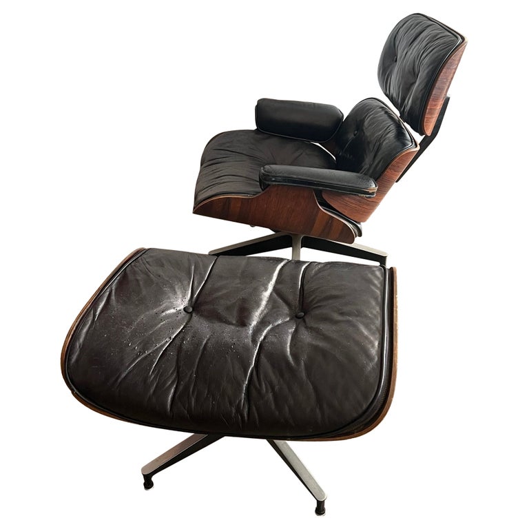 Charles Eames Herman Miller Lounge Chair and Ottoman, 1960's For Sale