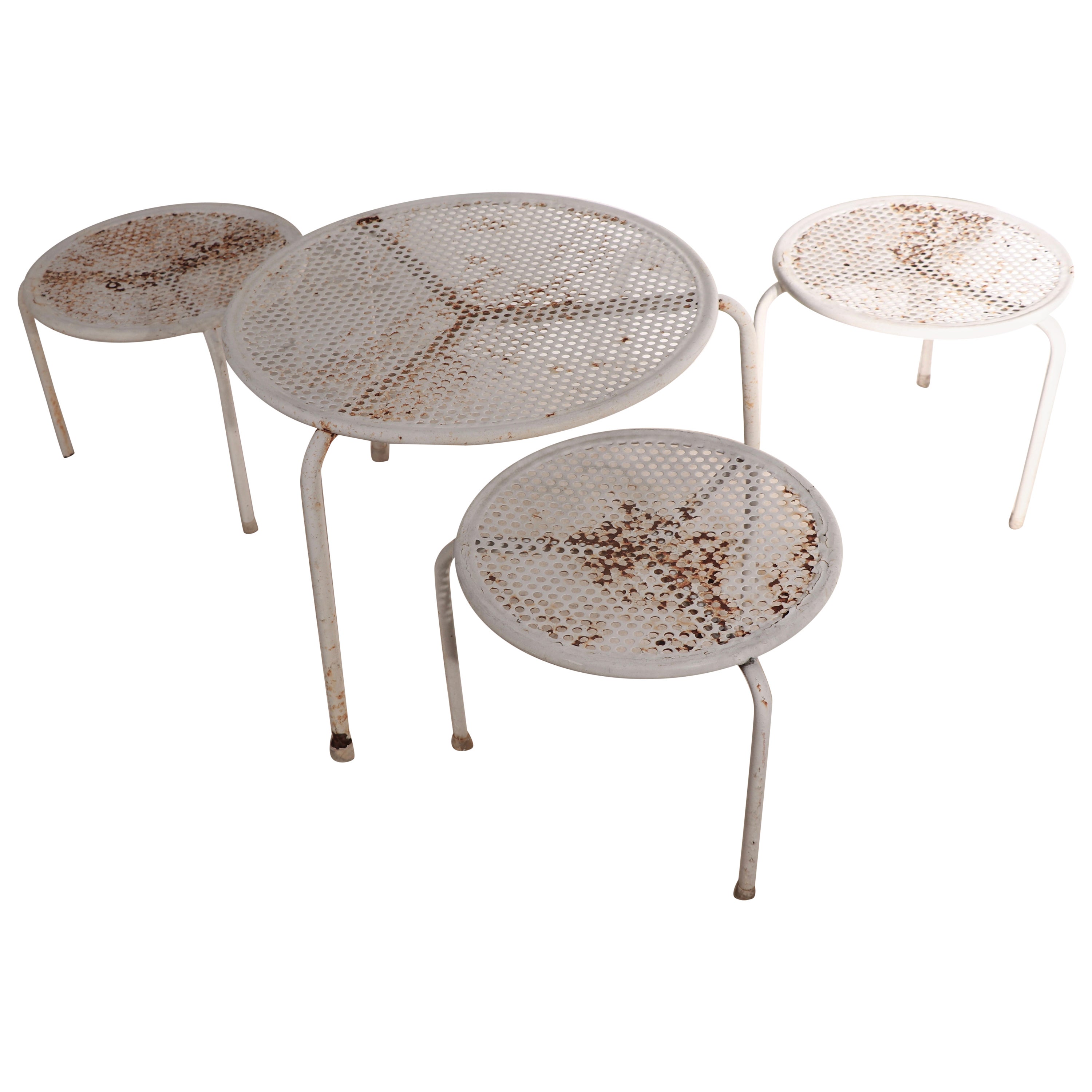 Ensemble de 4 pièces de tables de jardin de patio ou de chevet modernistes vintage fabriquées en Italie par EMU