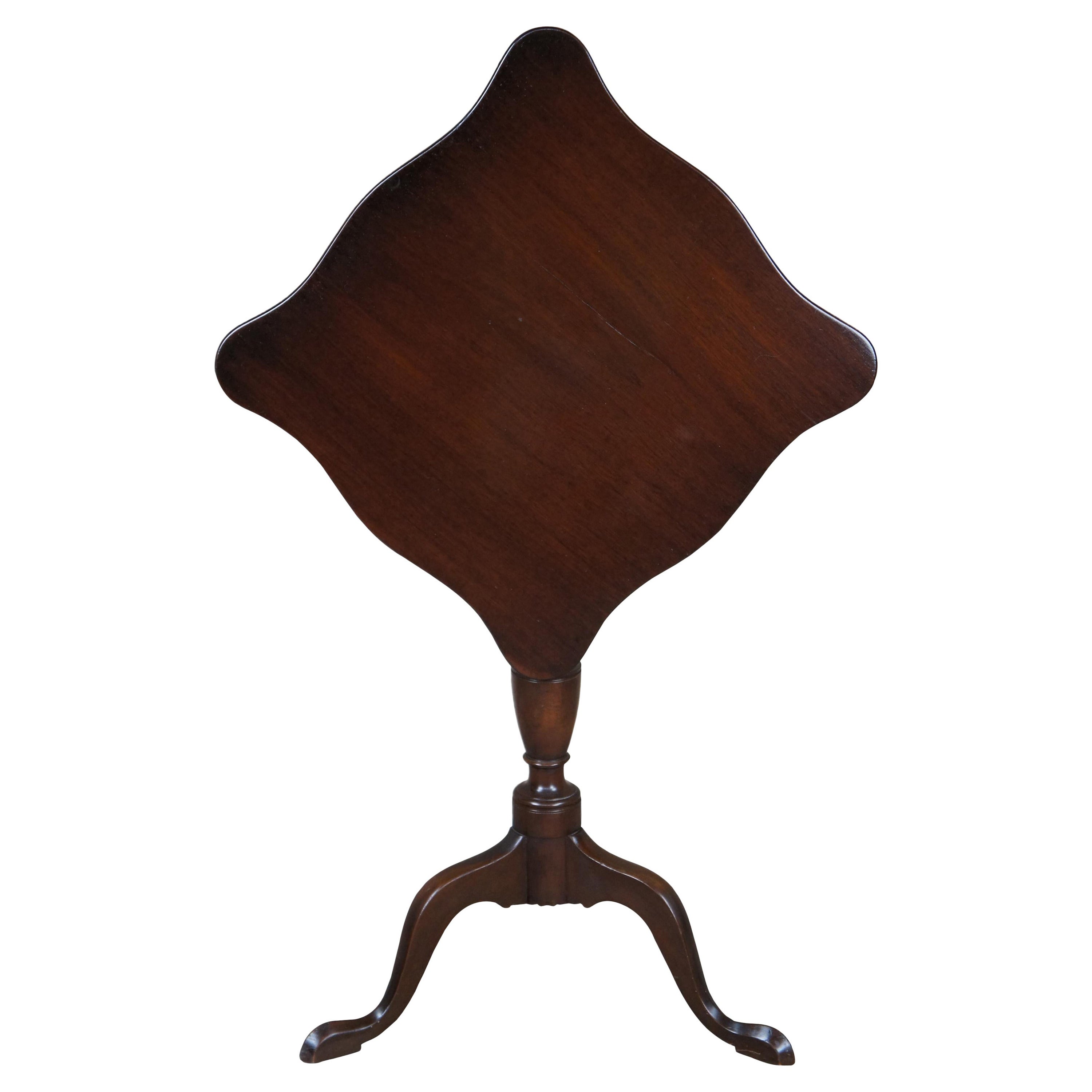 Kittinger Colonial Williamsburg Federal Mahogany Tilt Top Table Candle Stand