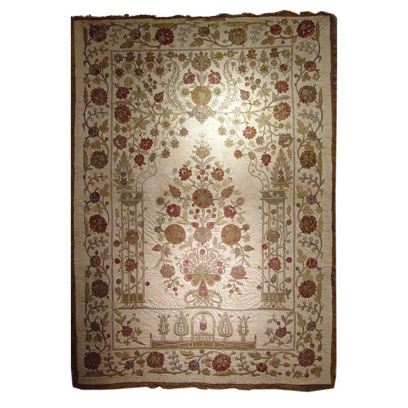 Grand ouvrage textile en soie botanique ottoman et suspension en broderie