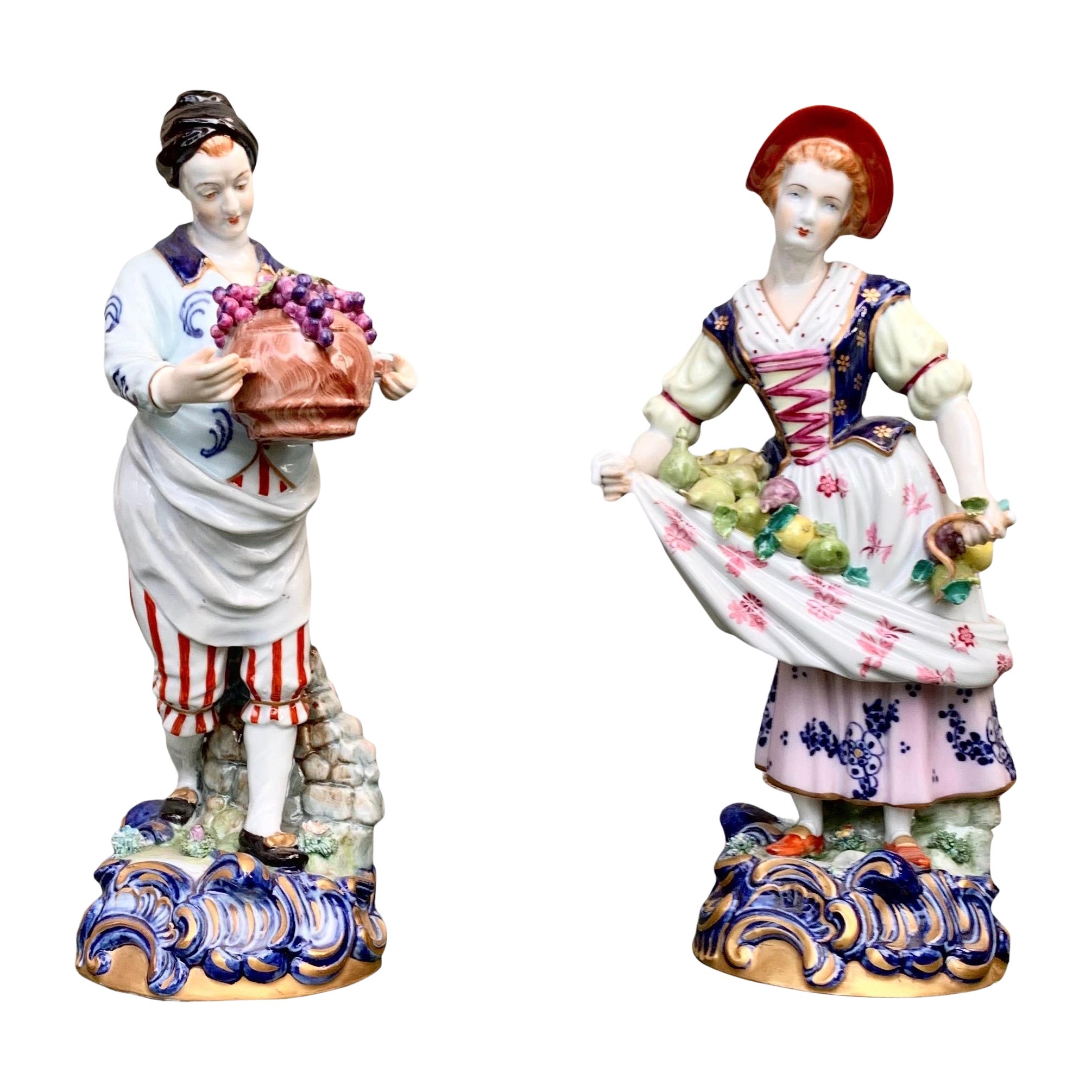 Paire de figurines en porcelaine de Sèvres du début du 19e C. en vente