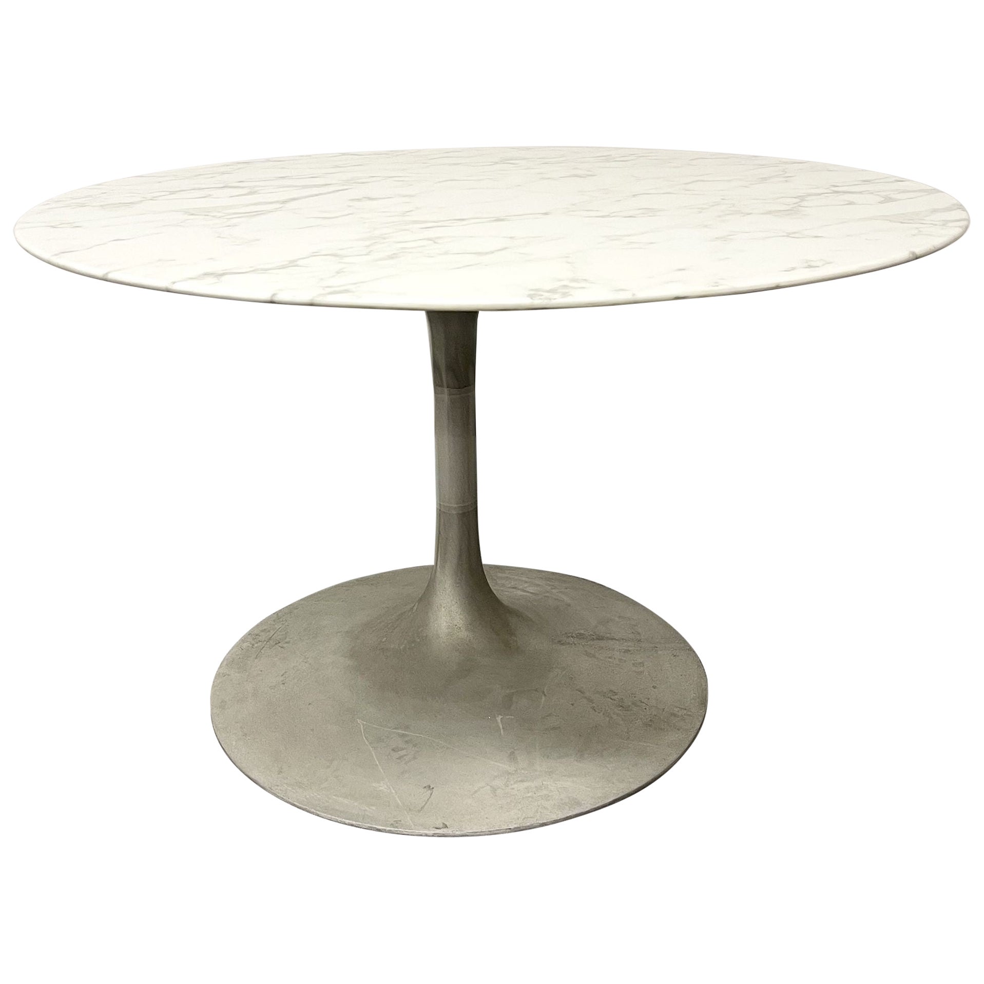 Eero Saarinen Table, Carrara Marble Top, Mid-Century Modern