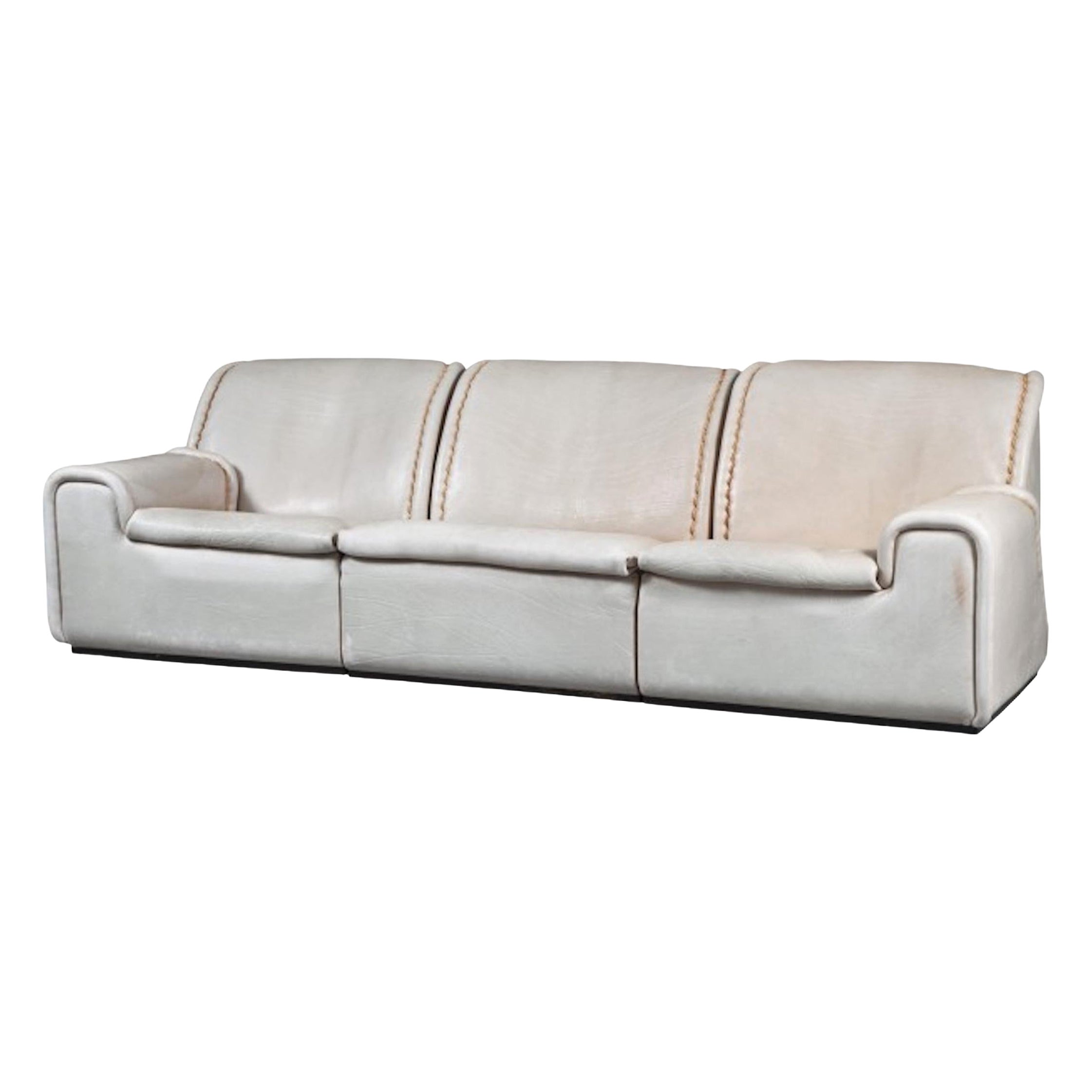Off White Bull Leather Upholstered Sofa by de Sede for Pace Collection For Sale