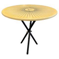 Table d'appoint iconique Sun de Piero Fornasetti, datant des années 1960 environ, signée