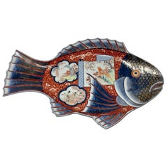 Ancien plateau en forme de poisson en porcelaine japonaise de la fin du 19ème siècle, vers 1890-1910